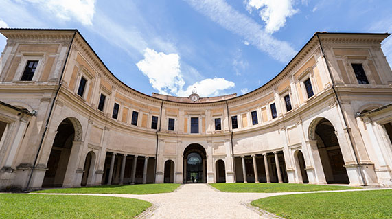 Infissi e lavorazioni a Villa Poniatowski Roma